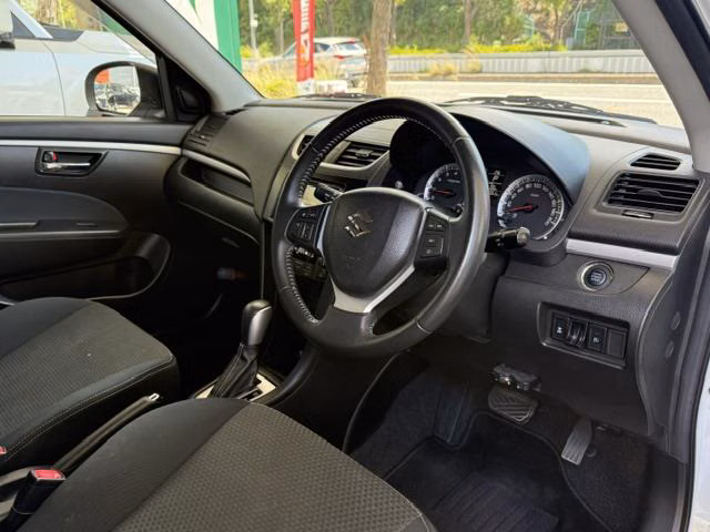 SUZUKI SWIFT