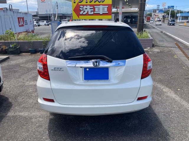 HONDA FIT SHUTTLE