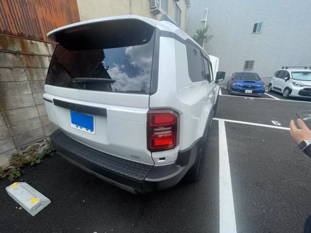 TOYOTA LAND CRUISER PRADO