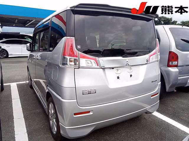MITSUBISHI DELICA D:2