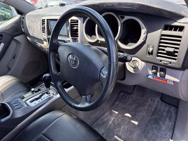 TOYOTA HILUX SURF