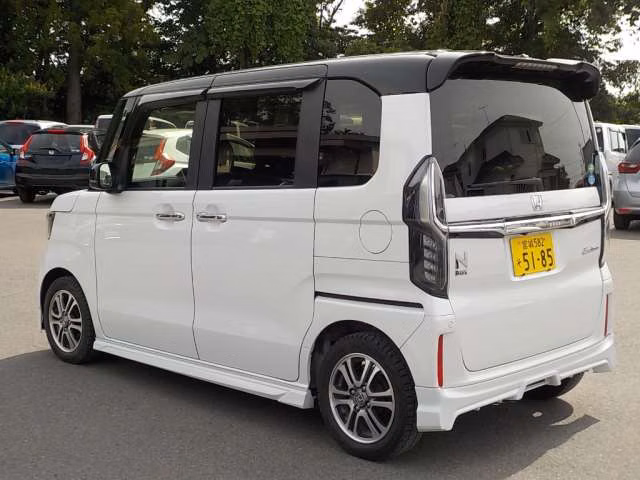 HONDA N-BOX