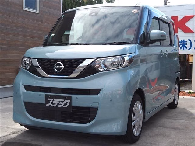 NISSAN ROOX
