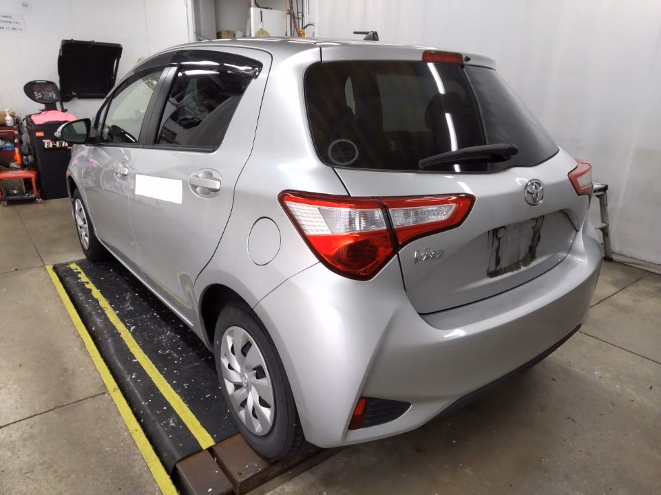 TOYOTA VITZ