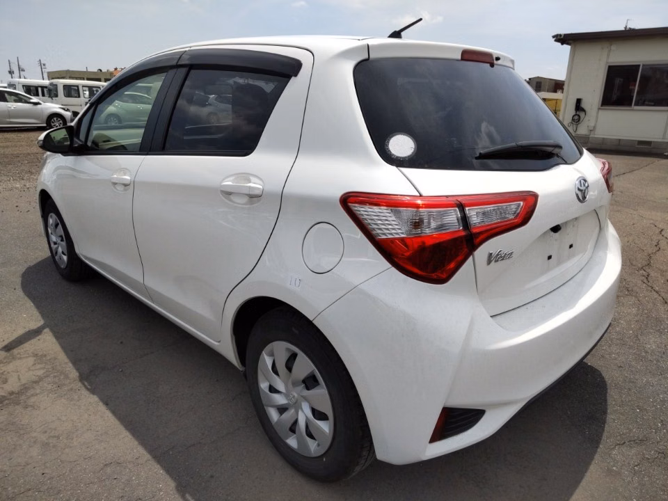 TOYOTA VITZ