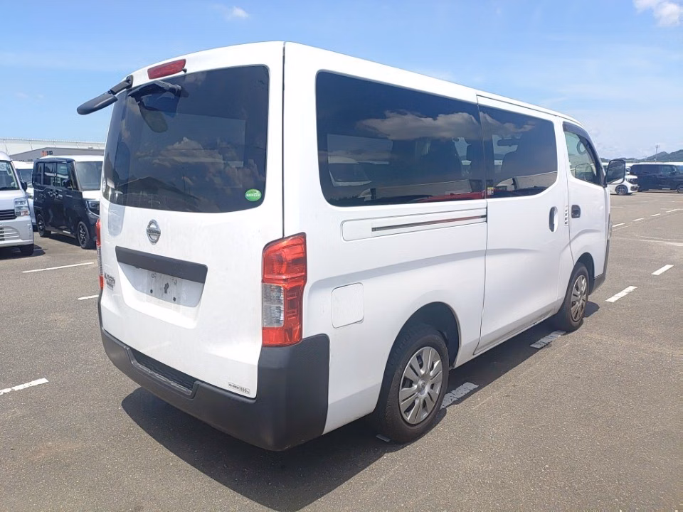NISSAN NV350 CARAVAN