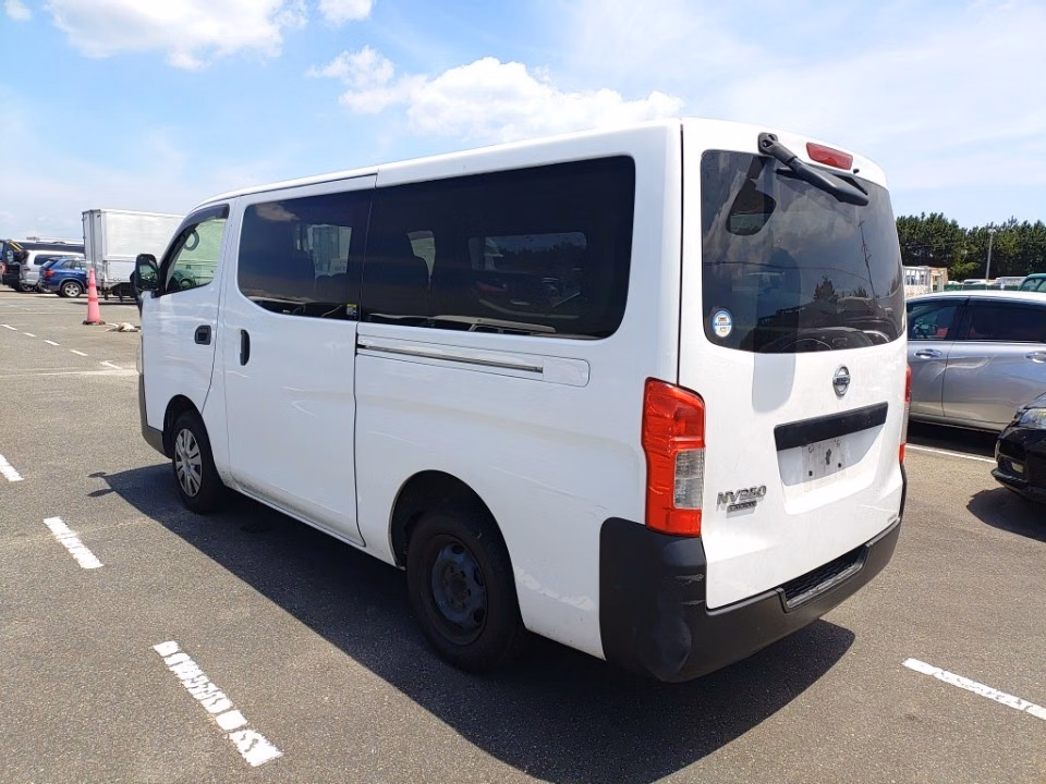 NISSAN NV350 CARAVAN