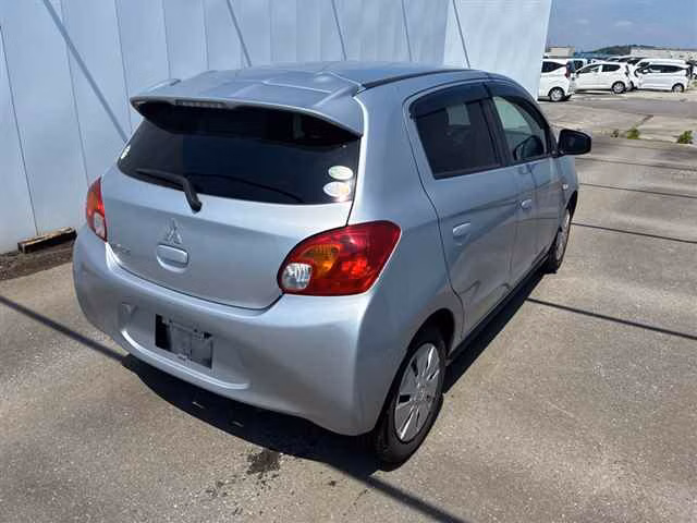 MITSUBISHI MIRAGE