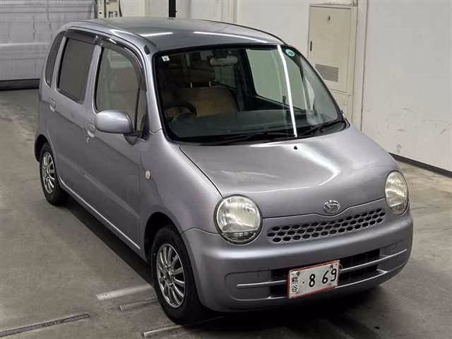 DAIHATSU MOVE LATTE