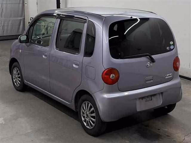 DAIHATSU MOVE LATTE