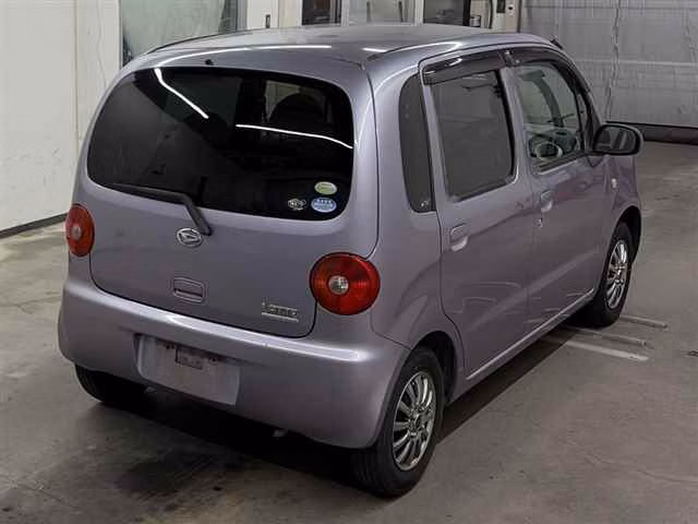 DAIHATSU MOVE LATTE