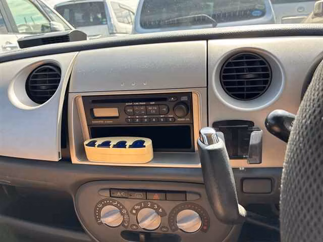 DAIHATSU MOVE LATTE