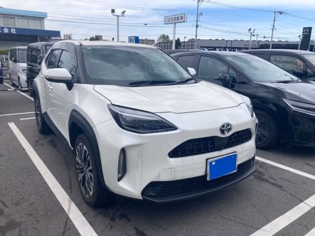 TOYOTA YARIS CROSS