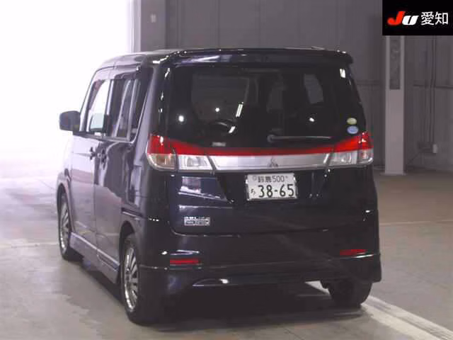 MITSUBISHI DELICA D:2
