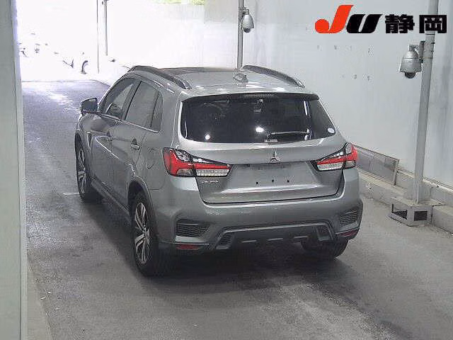 MITSUBISHI RVR