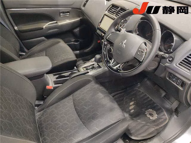 MITSUBISHI RVR