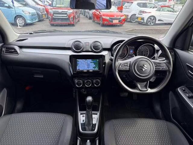 SUZUKI SWIFT