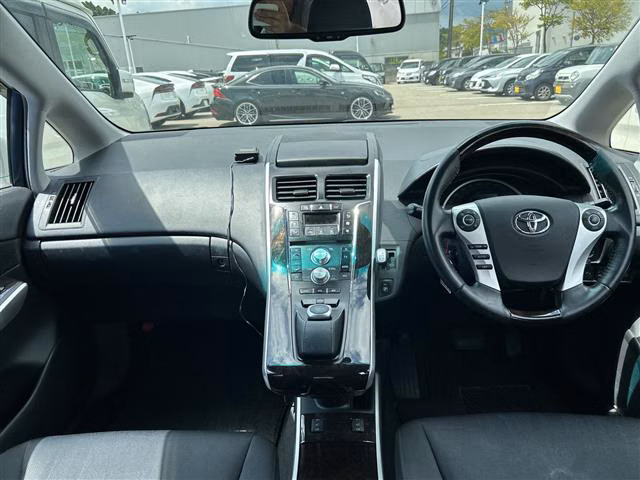 TOYOTA SAI