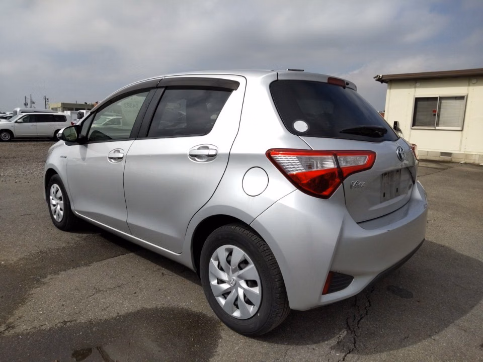 TOYOTA VITZ
