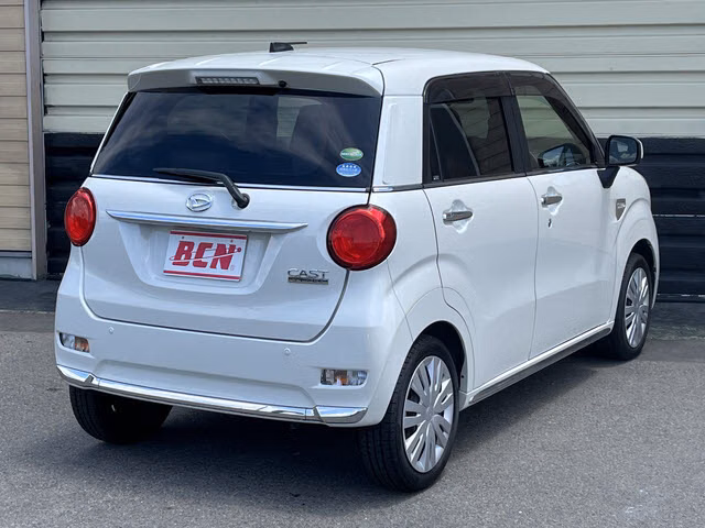 DAIHATSU CAST