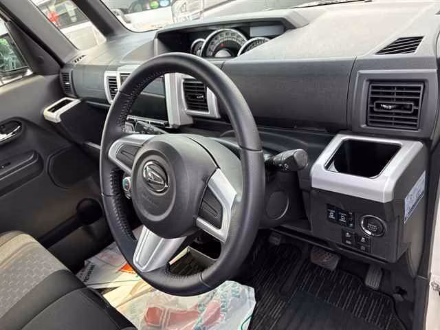 DAIHATSU WAKE