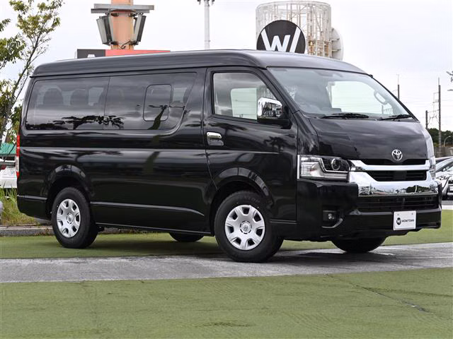 TOYOTA HIACE