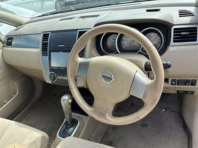 NISSAN TIIDA LATIO