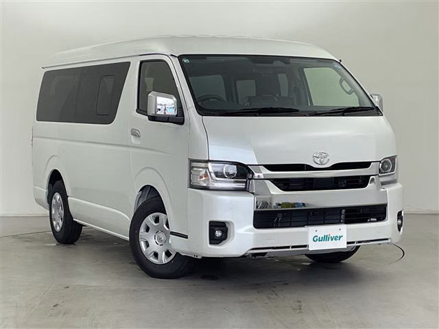 TOYOTA HIACE