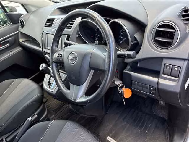 NISSAN LAFESTA