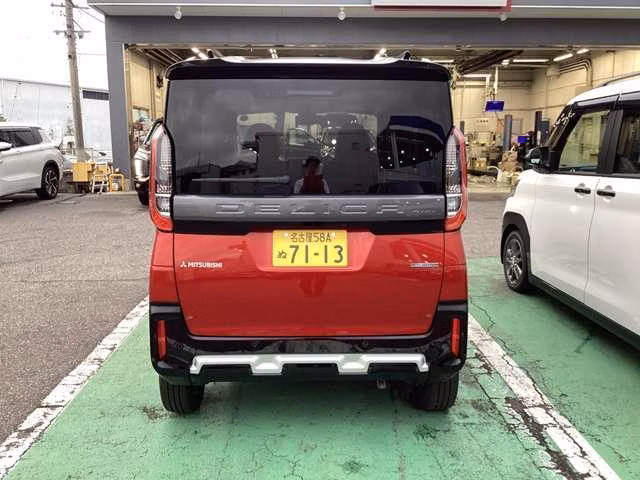 MITSUBISHI DELICA MINI