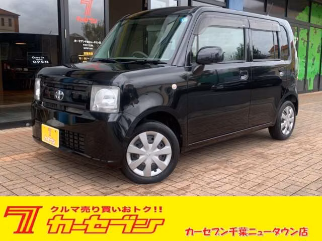 TOYOTA PIXIS SPACE