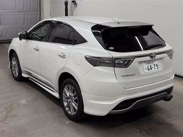 TOYOTA HARRIER