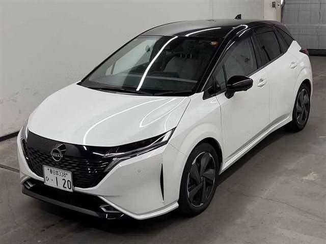 NISSAN AURA