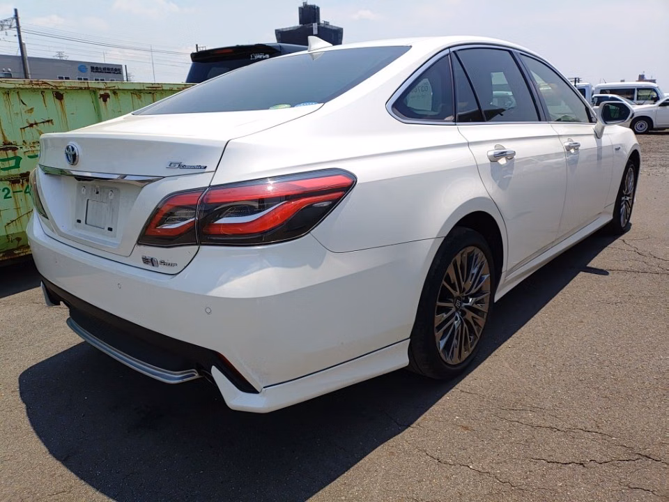 TOYOTA CROWN
