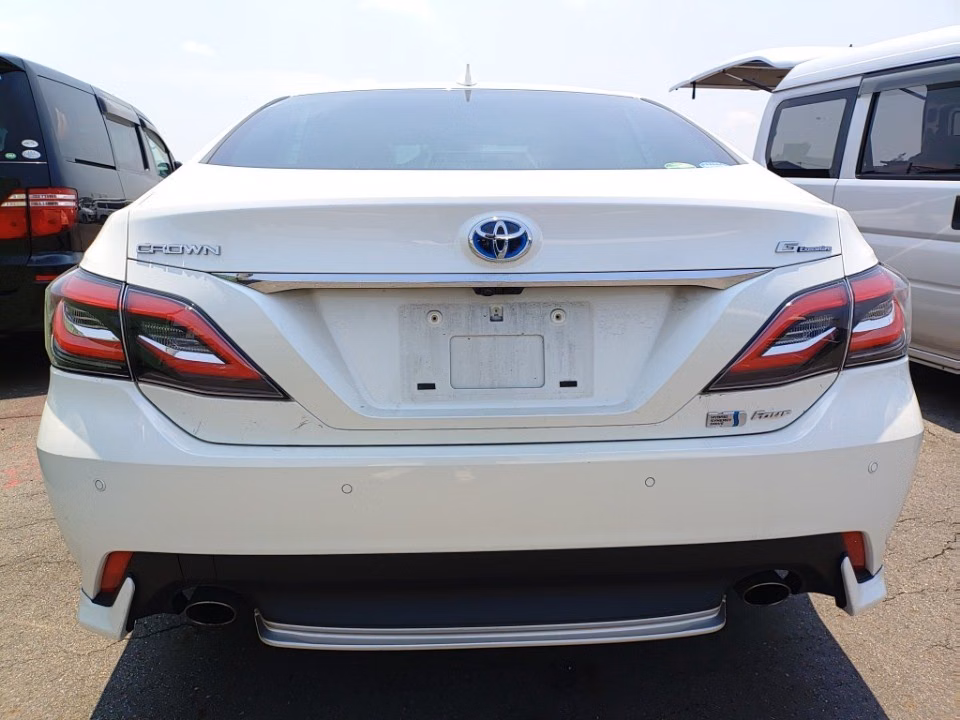 TOYOTA CROWN