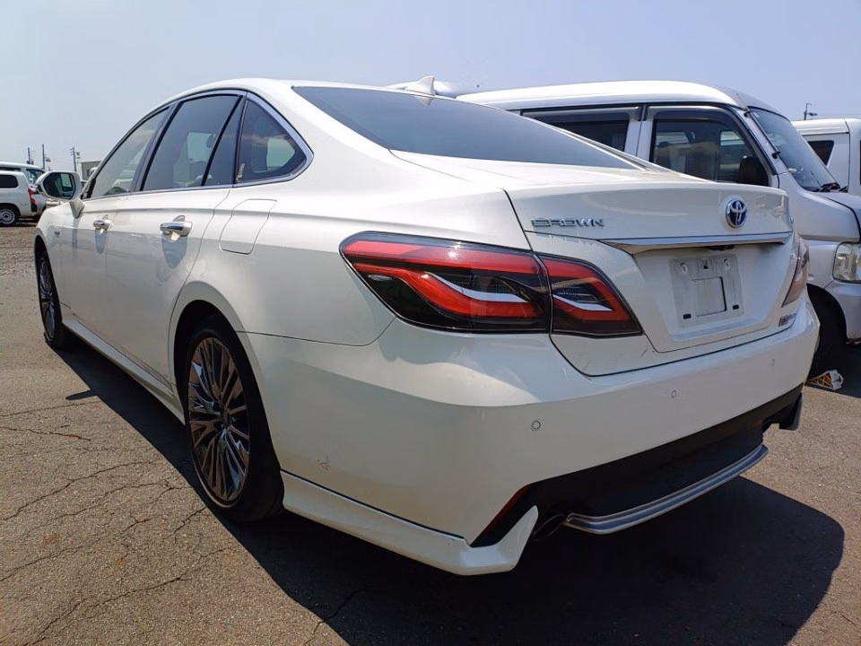 TOYOTA CROWN