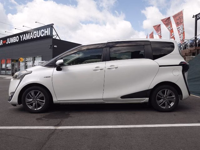 TOYOTA SIENTA