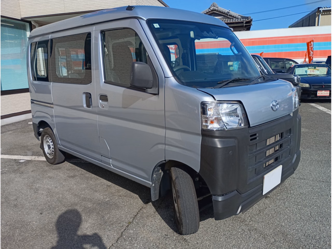 TOYOTA PIXIS VAN