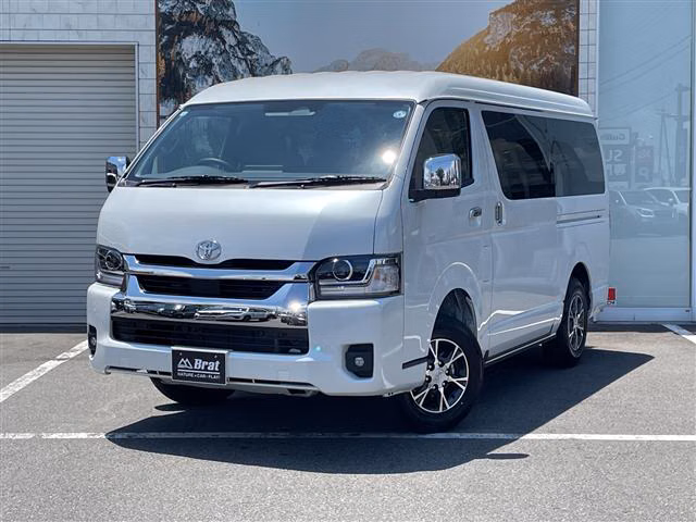 TOYOTA HIACE