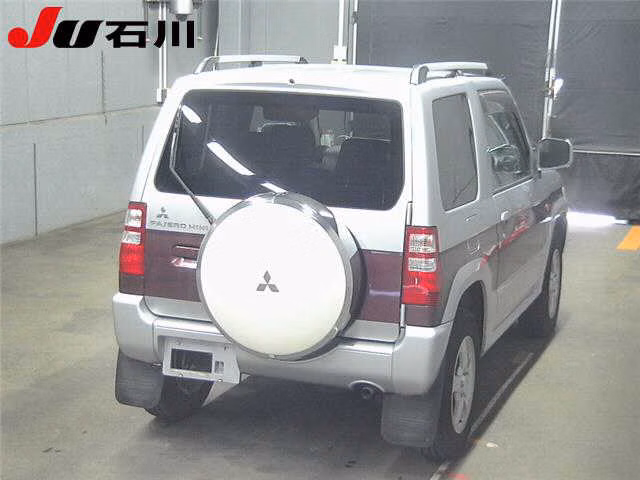 MITSUBISHI PAJERO MINI