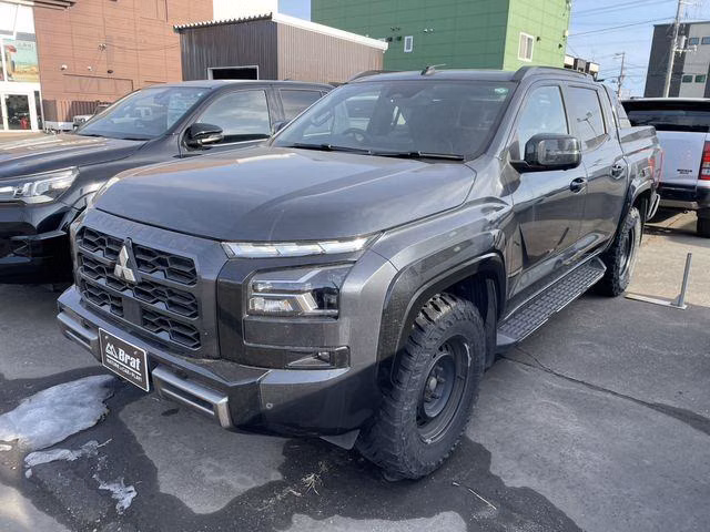 MITSUBISHI TRITON