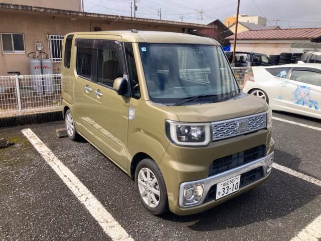 DAIHATSU WAKE