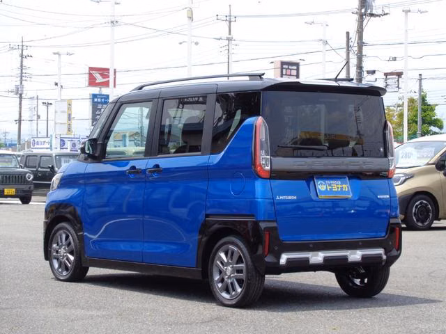 MITSUBISHI DELICA MINI