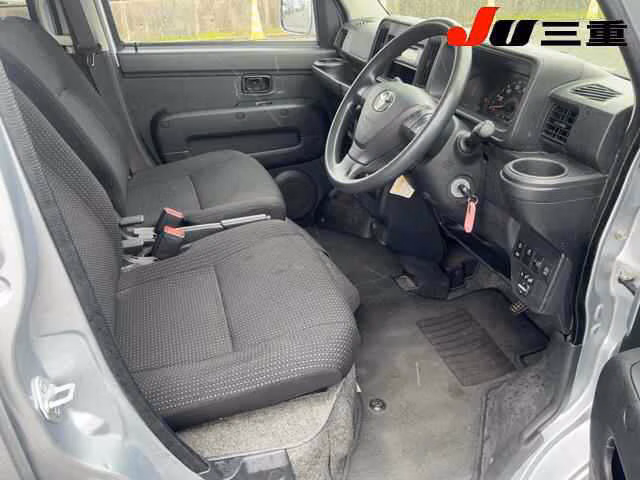 TOYOTA PIXIS VAN