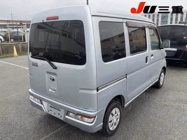 TOYOTA PIXIS VAN