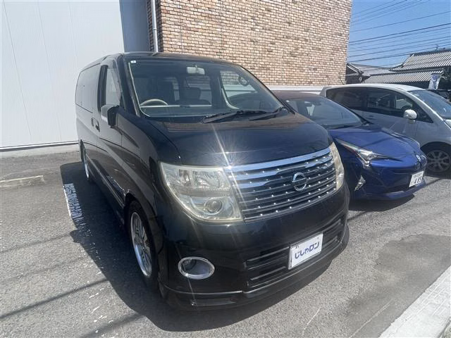 NISSAN ELGRAND