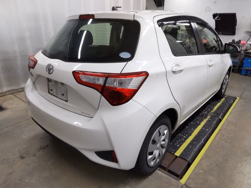 TOYOTA VITZ