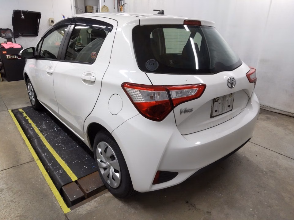 TOYOTA VITZ
