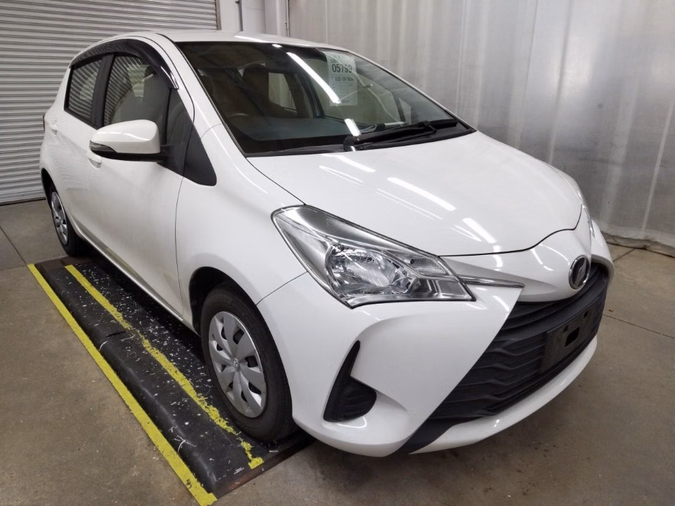 TOYOTA VITZ