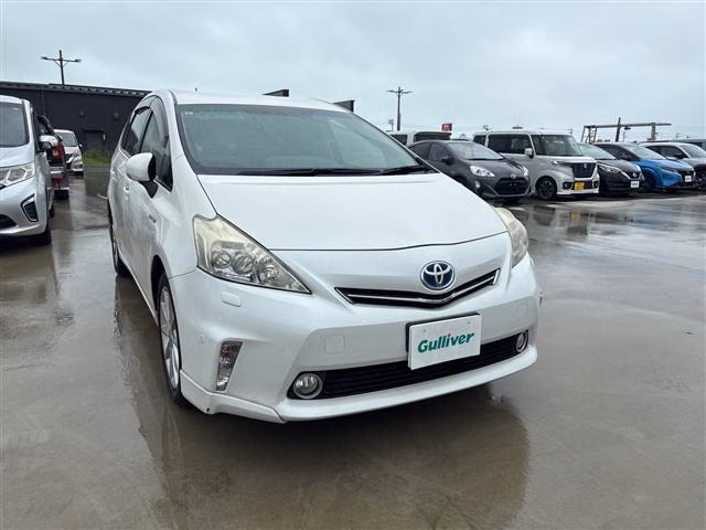 TOYOTA PRIUS ALPHA